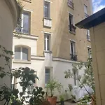 Cozy 2-Room Near Montparnasse